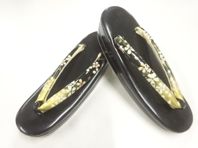 JAPANESE KIMONO / JAPANESE-STYLE ZORI (SIZE M)
